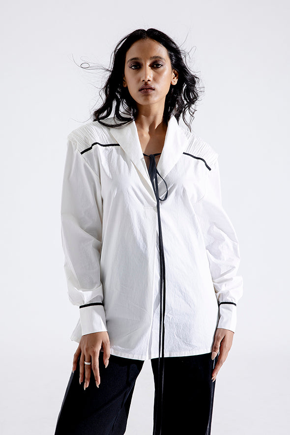 White poplin shirt with ruched yoke and neck tie-up