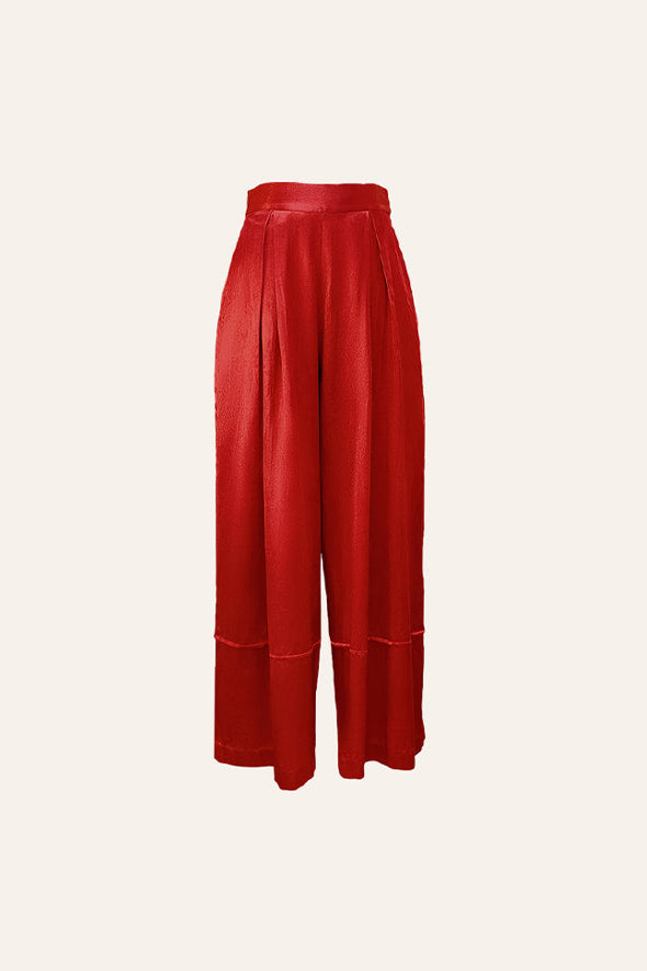 Boulevard Pleated Pants in Red