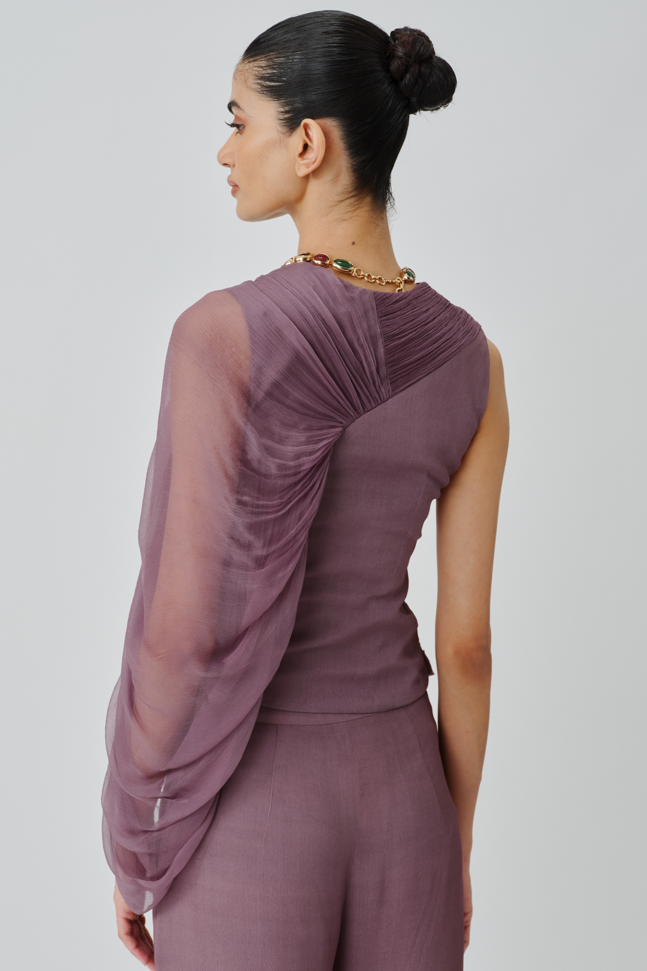 Close up back view of mauve set