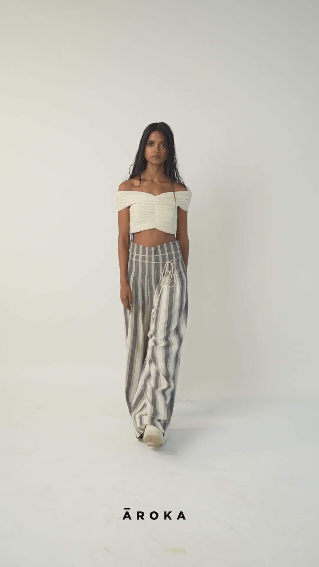 Tops to Wear with Wide Leg Pants - The Motherchic
