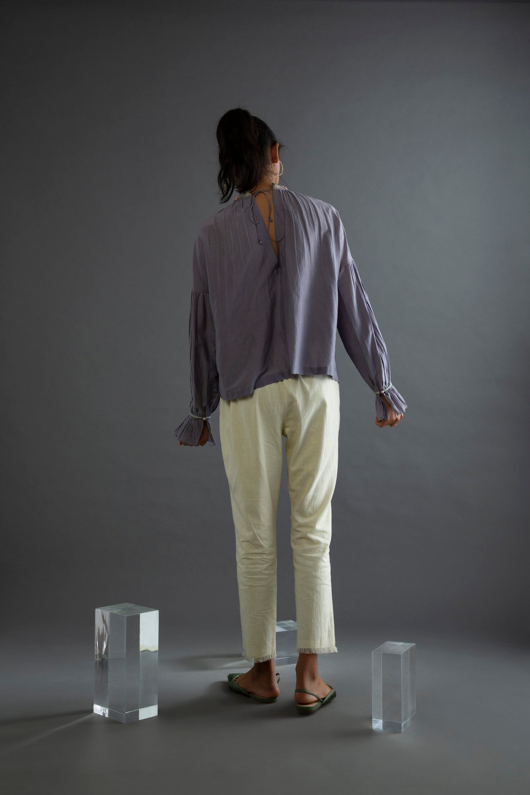 Off-white Handwoven Cotton Narrow Pants with Frayed Hem