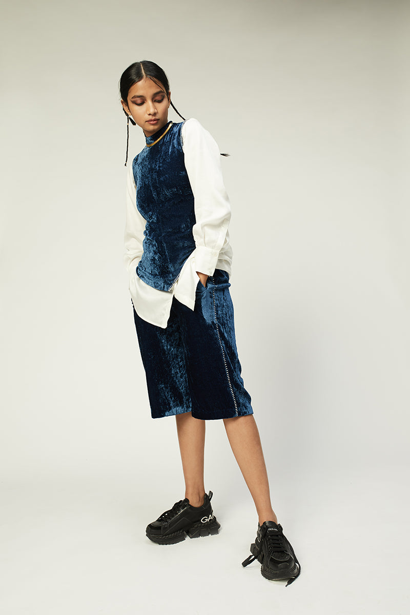 velvet top with slant hem and embroidery